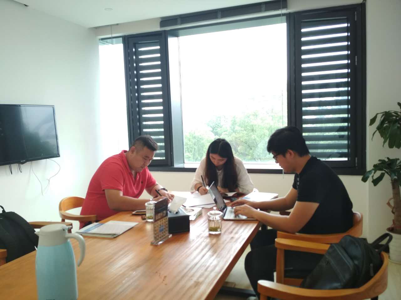 熱烈祝賀劉總簽約創(chuàng)綠家山東省縣級市代理！