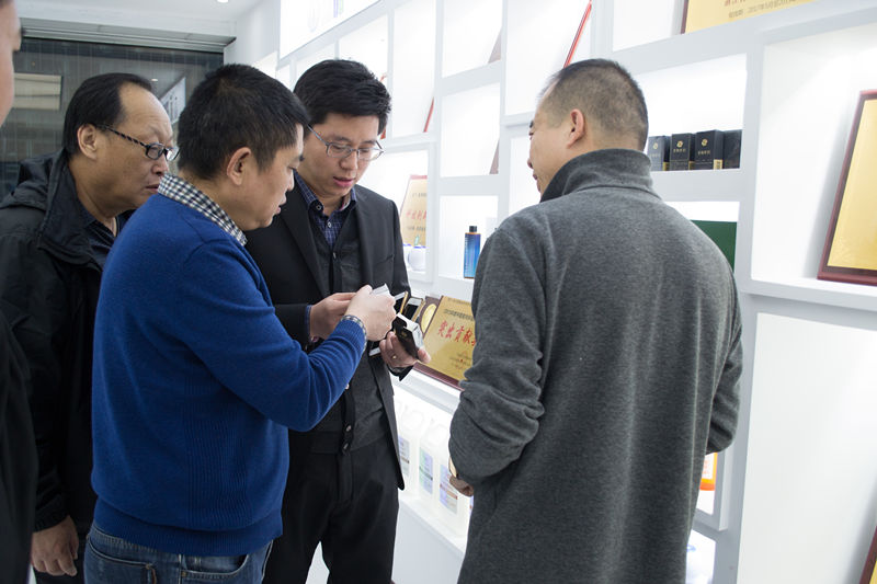 中國室內(nèi)環(huán)境凈化治理行業(yè)第四次發(fā)展研討會(huì)圓滿結(jié)束！
