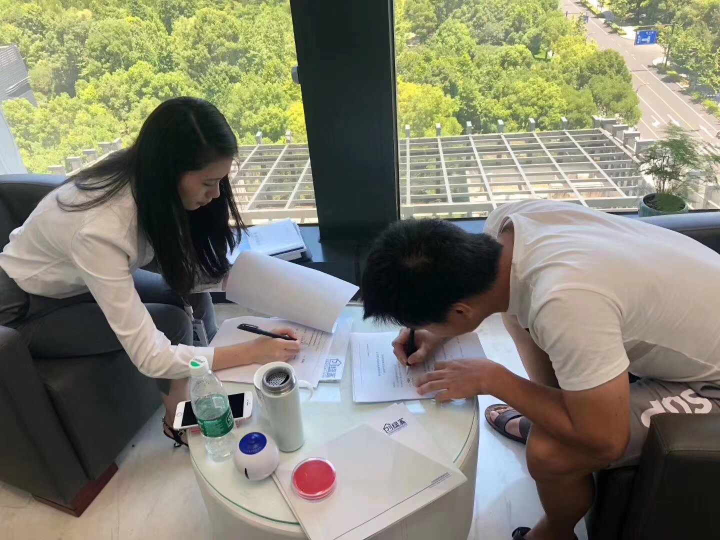熱烈祝賀廖總簽約創(chuàng)綠家郴州市縣級代理！