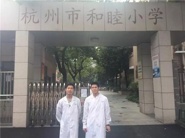 開(kāi)學(xué)倒計(jì)時(shí)，學(xué)校除甲醛讓熊孩子們?cè)獨(dú)鉂M滿迎接新學(xué)期！