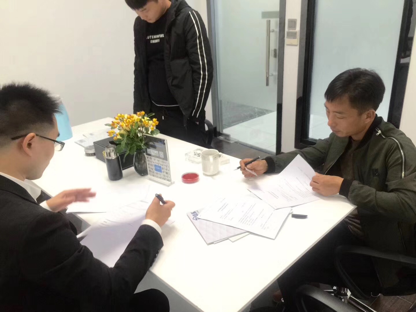 熱烈祝賀胡總簽約創(chuàng)綠家新余市區(qū)級代理！