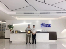 熱烈祝賀何總簽約創(chuàng)綠家信陽(yáng)市縣級(jí)代理！