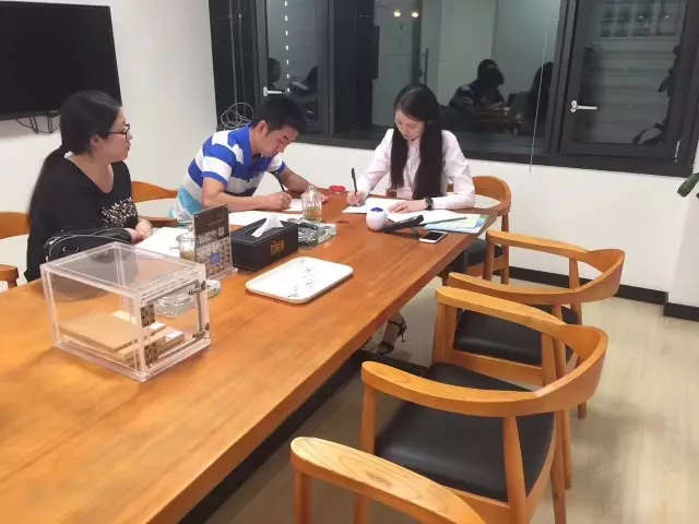 熱烈祝賀南昌經(jīng)濟開發(fā)區(qū)徐總、聶總夫婦簽約創(chuàng)綠家！